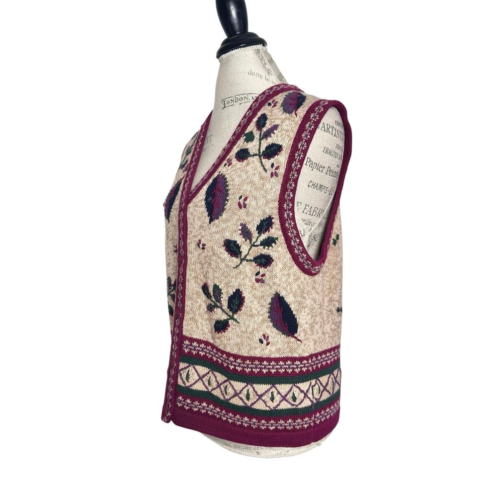 Mountain Lake | Women | Vintage Grannycore Leaf Ramie Cotton Knit Vest | Medium - Picture 4 of 11